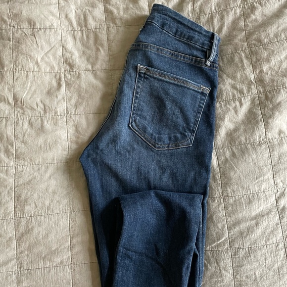Good American Good Legs Jeans - Picture 6 of 6